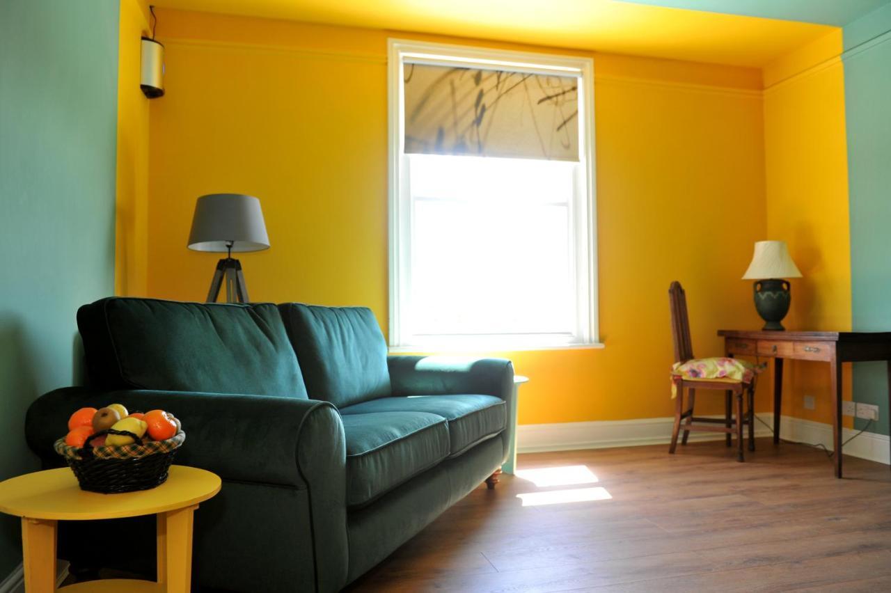 Beechurst Serviced Apartments 첼튼엄 외부 사진