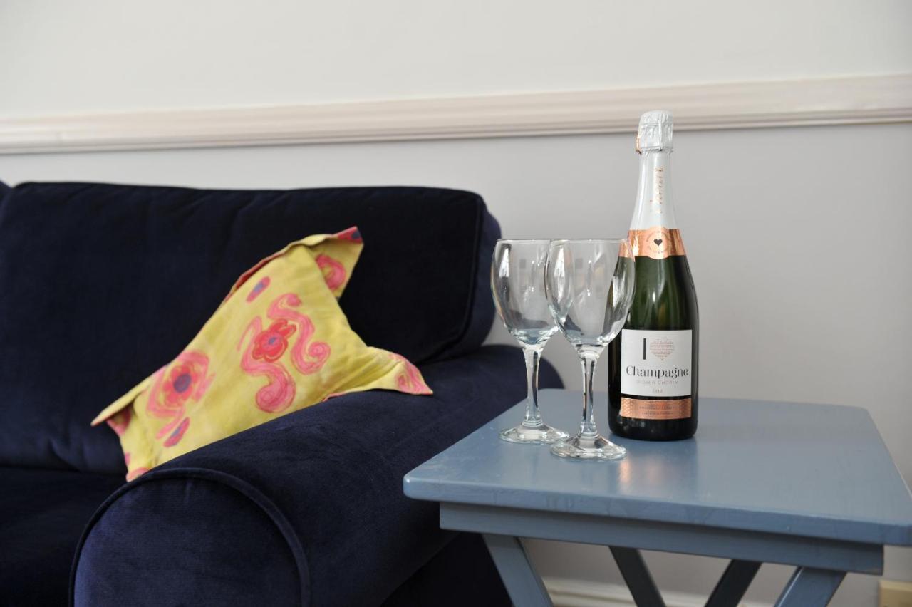 Beechurst Serviced Apartments 첼튼엄 외부 사진