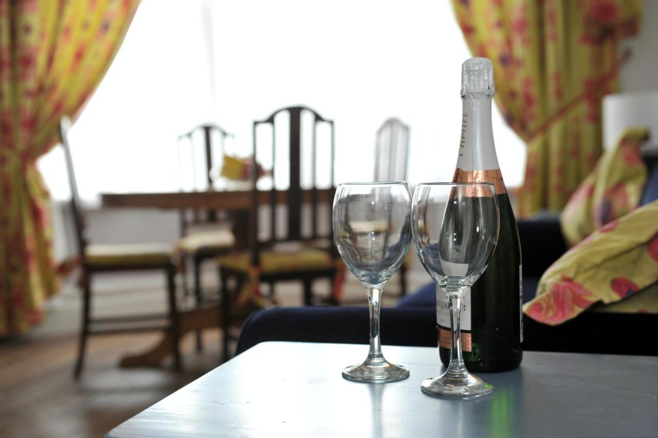 Beechurst Serviced Apartments 첼튼엄 외부 사진